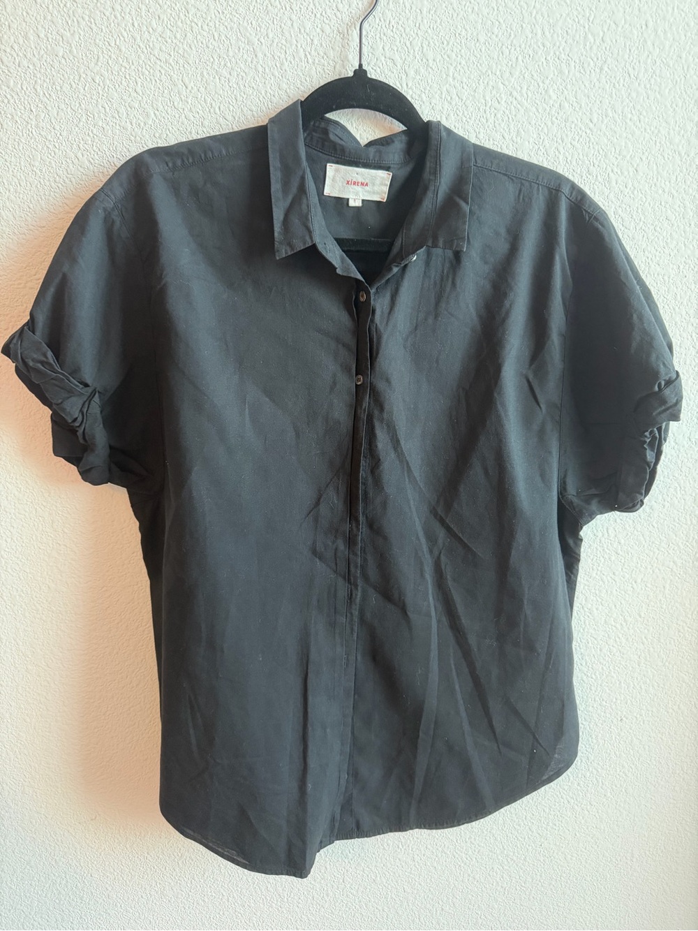 Xirena Button Down Cap Sleeve Black Lightweight